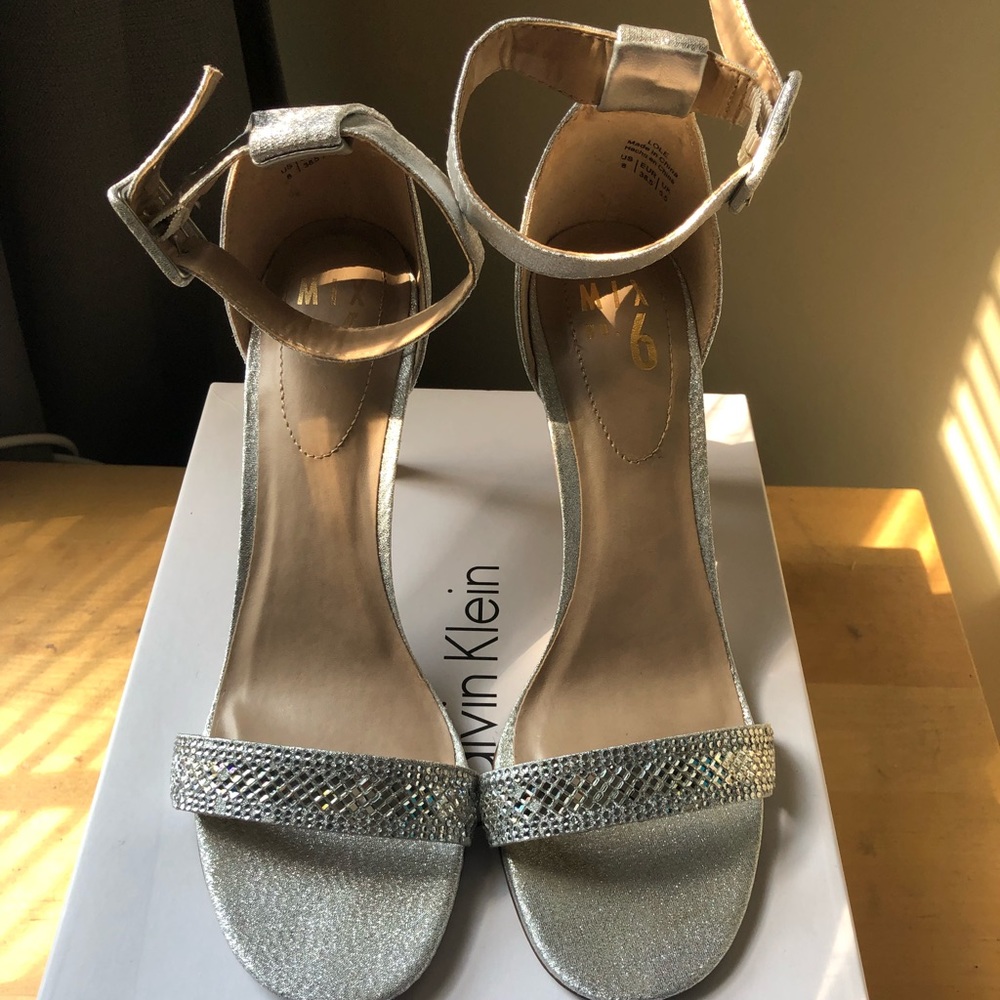 Mix No. 6 heels